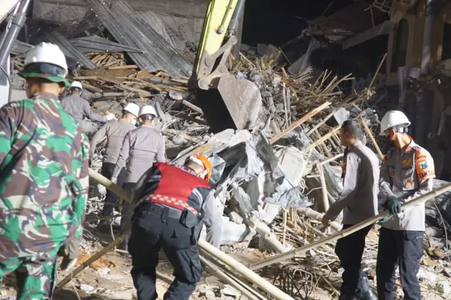 Korban Wafat Ponpes Al Khoziny Sidoarjo Ambruk Bertambah Jadi 37 Orang