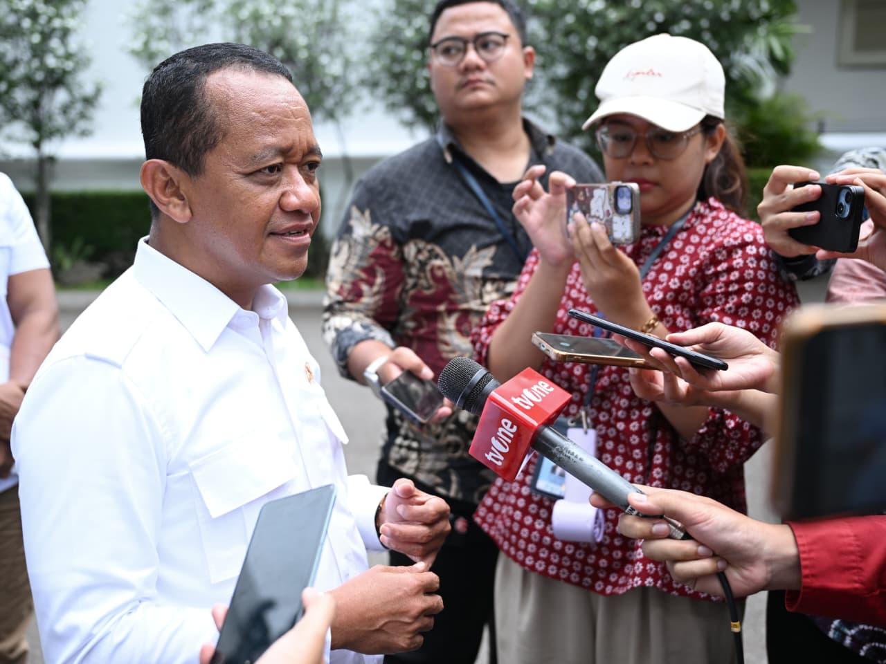Menghadap Presiden, Menteri ESDM Laporkan Target Listrik Desa hingga Swasembada Solar