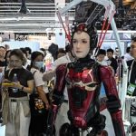Robot Humanoid Bekerja di Mal China Tarik Perhatian Publik
