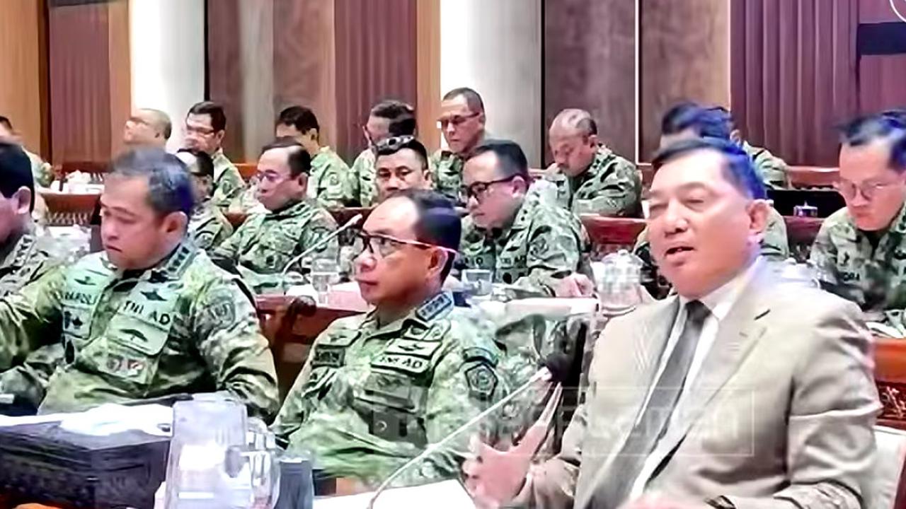Dalam Raker DPR, Menhan Klaim Sistem Peradilan Militer di Indonesia Memiliki Standar Penegakan Hukum yang&nbsp; Ketat dan Disiplin Tinggi
