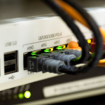 Tren Internet of Things (IoT) di Sektor Manufaktur Modern