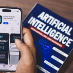 Ilustrasi machine learning yang memproses data keuangan untuk prediksi risiko dan investasi.