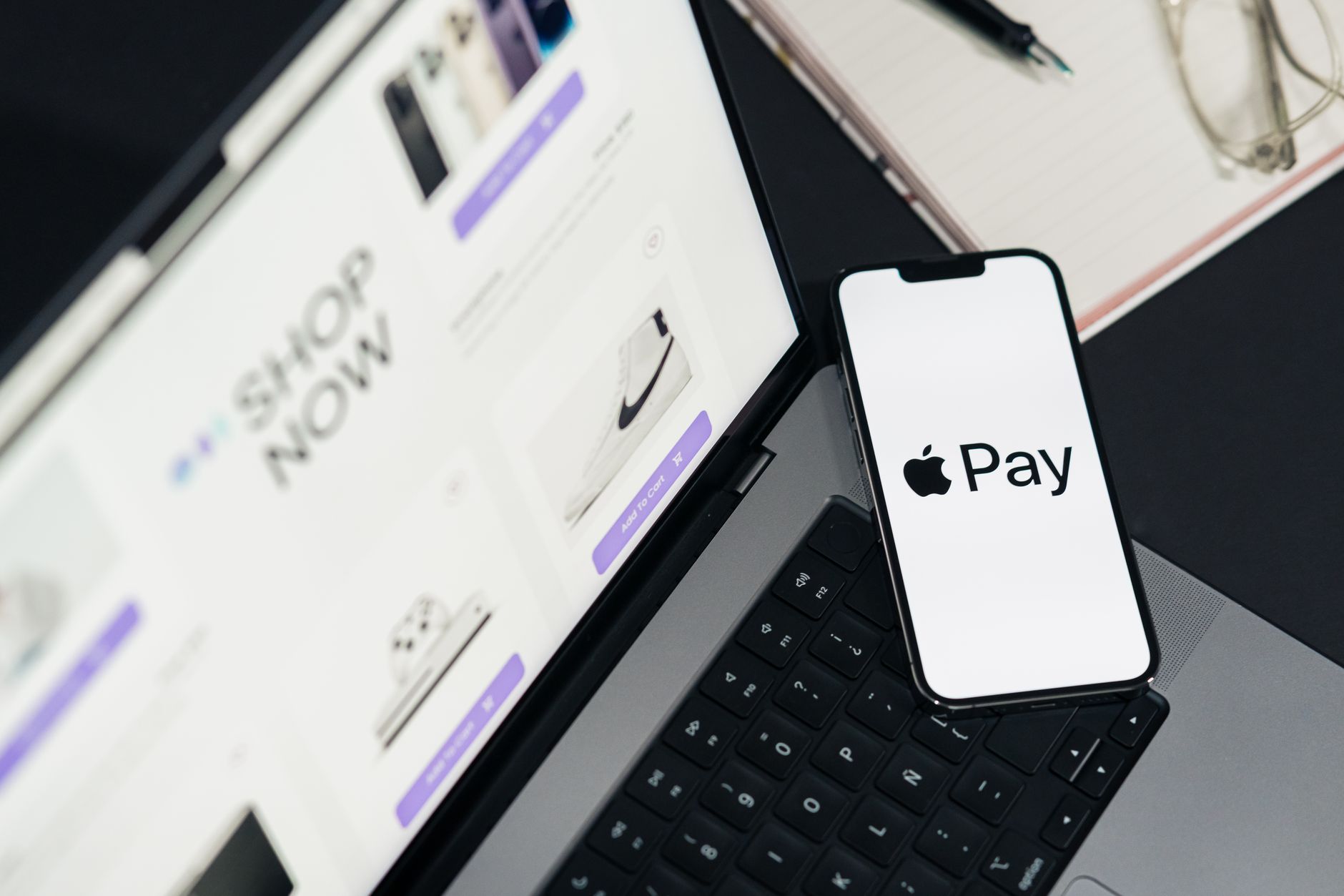 Manfaat integrasi payment gateway di e‑commerce: transaksi cepat, data aman, pengalaman belanja mulus.