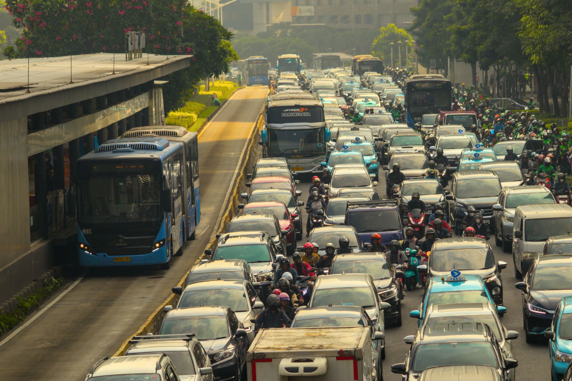5 Tren Prospek Industri Otomotif Nasional di Tengah Isu Lingkungan 2024