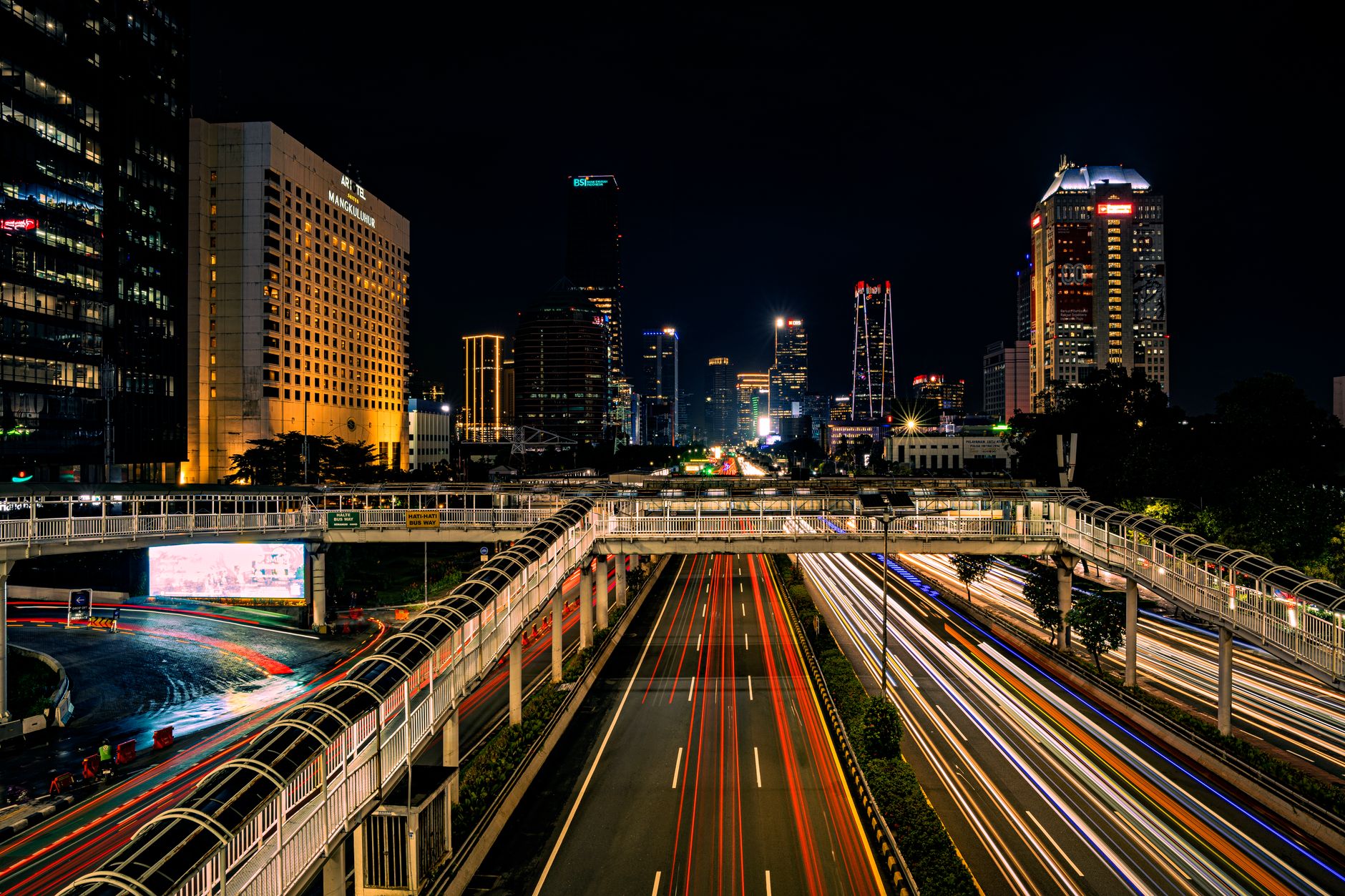 Perkembangan Infrastruktur Jalan Tol dan Dampak Ekonomi Daerah
