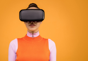 Ilustrasi masa depan metaverse dengan ikon peluang monetisasi bisnis digital