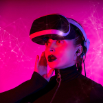 Masa Depan Metaverse dan Peluang Monetisasi Bisnis: VR vs AR Analisis ROI